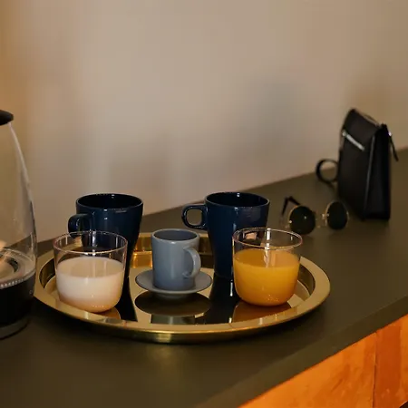 לינה וארוחת בוקר Nacu 90 4*