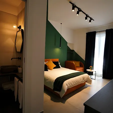 לינה וארוחת בוקר Nacu 90 4*